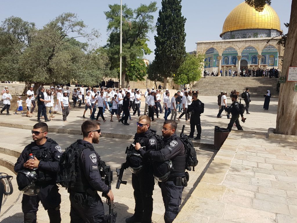 كيف ينظر القانون الدولي للانتهاكات الإسرائيلية في الأقصى؟