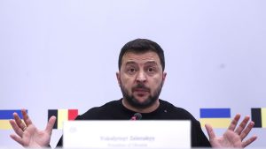 فيديو : شاهد: للمرة الأولى منذ بداية الحرب.. زيلينسكي يزور مقر “الناتو” في بروكسل