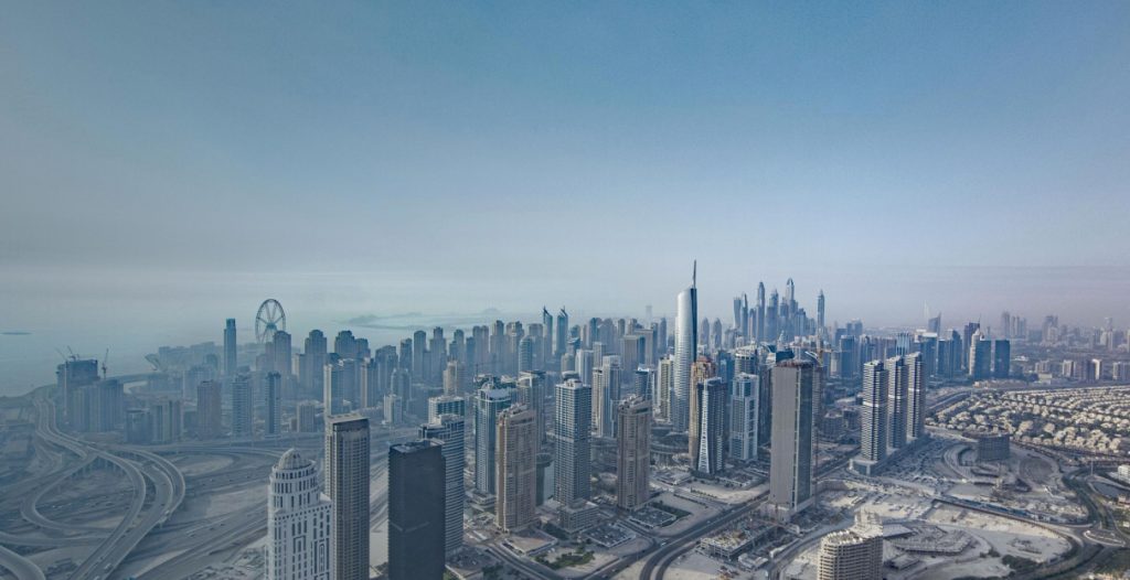 شركات تطوير عالمية تتسابق للاستثمار في عقارات دبي