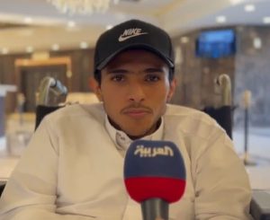 محمد القحطاني.. شاب لم تمنعه إعاقته من إكمال دراسته الجامعية وممارسة هواياته
