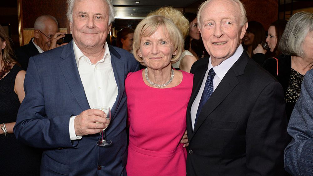 توفيت البارونة غلينيس كينوك، عضوة البرلمان الأوروبي السابقة ووزيرة شؤون أوروبا، عن عمر يناهز 79 عاماً