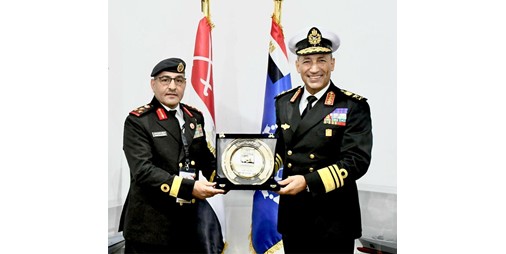 مساعد آمر القوة الجوية ترأس وفد الجيش الكويتي الزائر لمعرض الصناعات الدفاعية والعسكرية في مصر