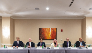 وفد اللجنة الوزارية المكلفة من القمة العربية الإسلامية يعقدون جلسة إحاطة لوسائل الإعلام الدولي من واشنطن