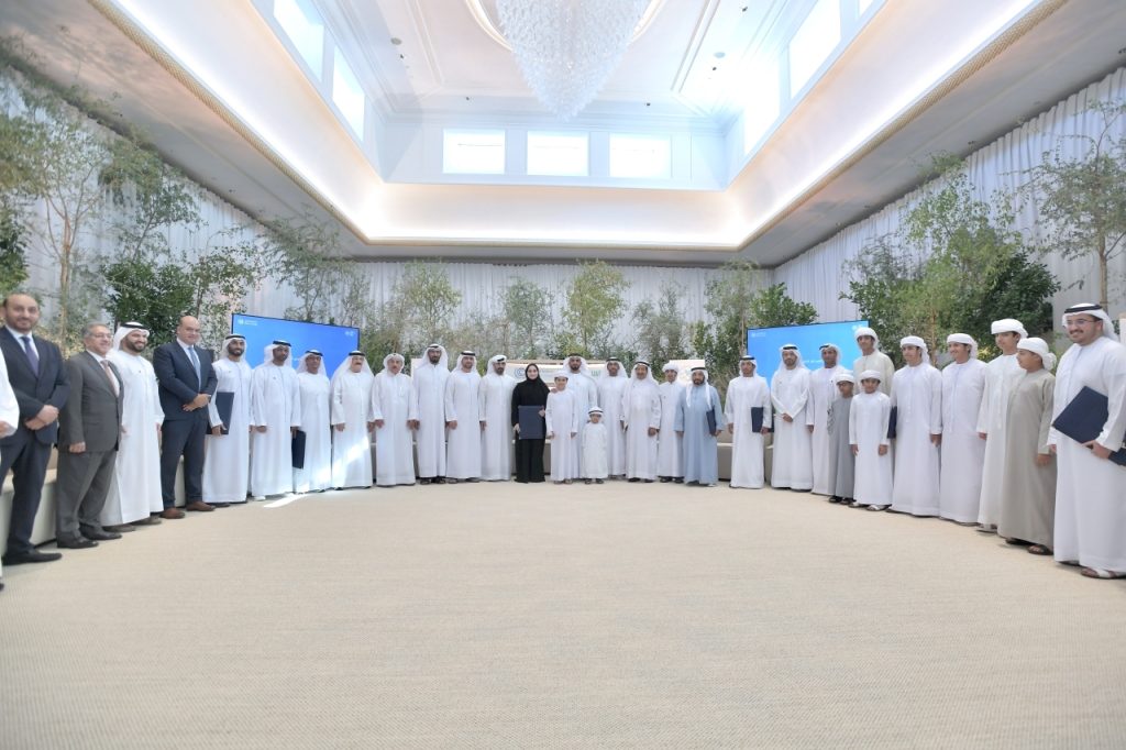 سيف بن زايد يكرم داعمي صندوق الفرج