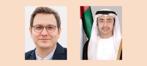 عبدالله بن زايد يعزي هاتفياً وزير خارجية التشيك في ضحايا حادث إطلاق النار