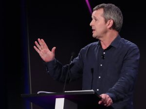 برلماني أيرلندي: الحكومة الأميركية تعتقد أن بقية العالم أغبياء