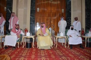 وزير الحرس الوطني يعزّي أبناء الأمير ممدوح بن عبدالعزيز في فقيدهم