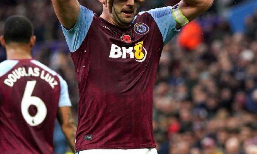 أستون فيلا يسقط الأرسنال