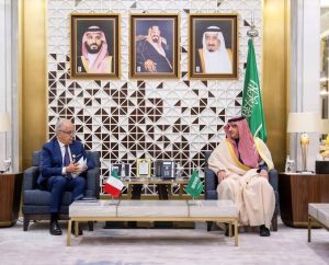 وزير الداخلية يعقد جلسة مباحثات رسمية مع نظيره الإيطالي