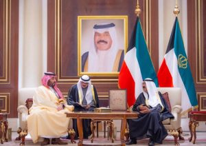 بناءً على توجيه خادم الحرمين.. ولي العهد يقدم واجب العزاء والمواساة في وفاة الشيخ نواف الأحمد الجابر الصباح
