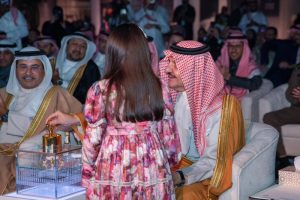 سعود بن نايف يضع حجر الأساس لمشروع الأڤنيوز – الخبر