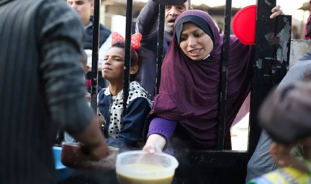 الاتحاد الأوروبي يحذر: كل سكان غزة يعانون الجوع