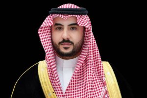 بتوجيه من ولي العهد.. وزير الدفاع يلتقي رئيس الوزراء البريطاني