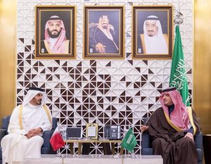 عبد العزيز بن سعود يعقد جلسة مباحثات رسمية مع وزير الداخلية القطري