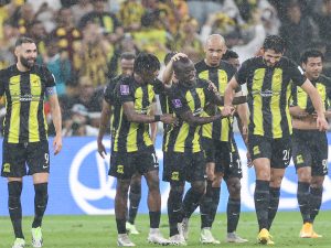الاتحاد السعودي يسحق أوكلاند النيوزيلندي ويتأهل إلى ربع نهائي مونديال الأندية