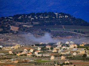 إطلاق أكثر من 20 صاروخا من جنوب لبنان على مواقع إسرائيلية