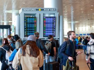 صحيفة إسرائيلية: 370 ألفا غادروا إسرائيل منذ بداية الحرب