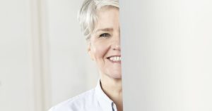 ما علاقة هشاشة العظام بانقطاع الطمث؟