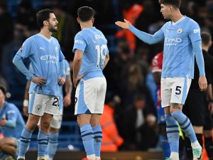 كريستال بالاس ينتزع تعادلا مثيرا من مان سيتي في البريميرليغ