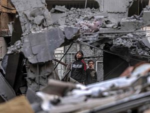 إسرائيل تقصف جباليا وبيت حانون والمقاومة تخوض معارك ضارية ضد الاحتلال