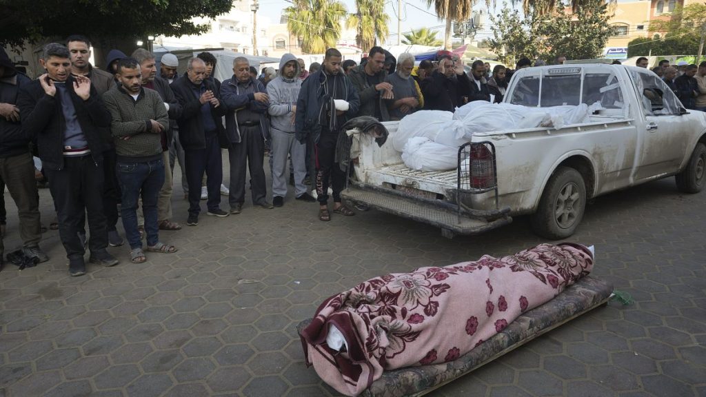 تغطية مستمرة| قصف مكثف على وسط القطاع ومسيّرة إسرائيلية تقتل 6 فلسطينيين في جنين