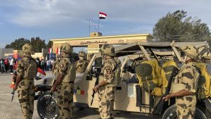 تقرير: إسرائيل تبلغ مصر بخطة عسكرية للسيطرة على الحدود بين غزة ومصر