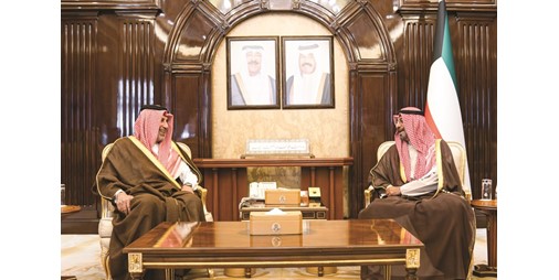 رئيس الوزراء استقبل حمد بن جاسم بن جبر وأبناءه
