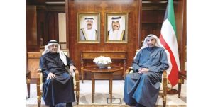 وزير الخارجية بحث مع أمين عام مجلس التعاون الخليجي المستجدات الإقليمية والدولية