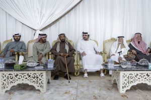 مكتوم ومنصور بن محمد يقدّمان واجب العزاء في وفاة أرملة مطر بن غدير الكتبي