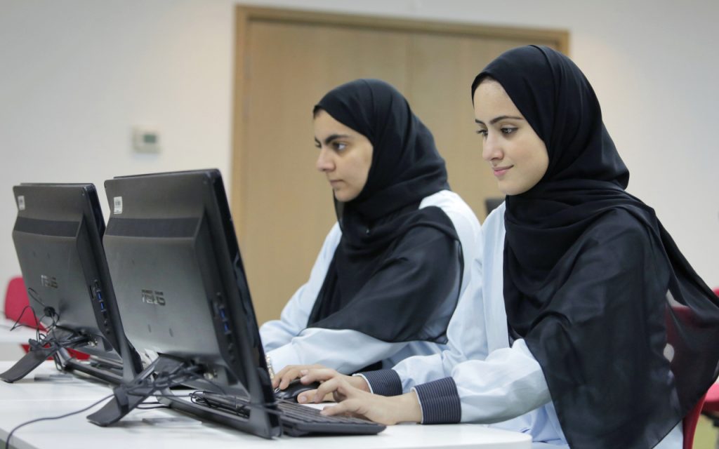 «التربية»: 3 مراحل للتسجيل بالعام الجامعي 2024