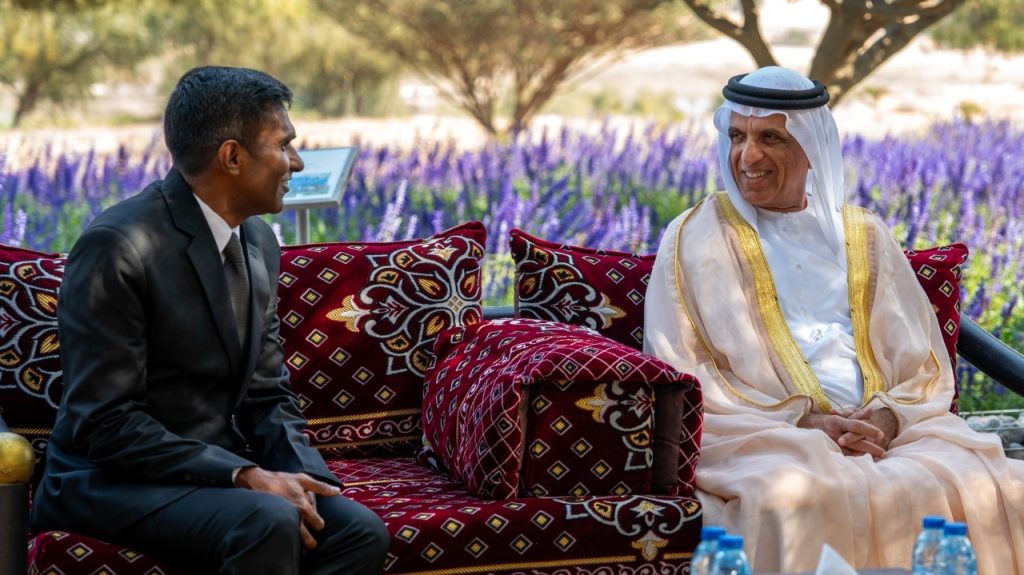 سعود بن صقر يستقبل القنصل العام للهند