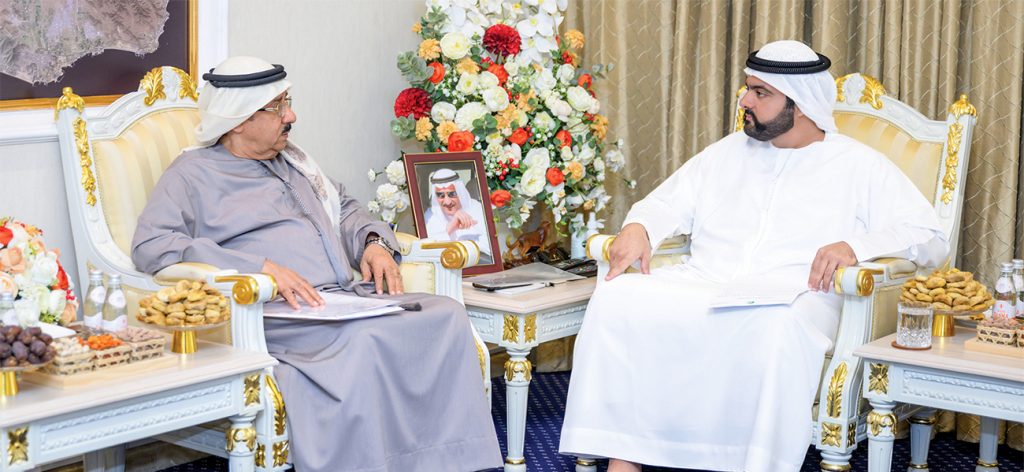 محمد الشرقي يطلع على المشاريع التنموية بالفجيرة