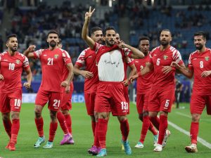 كأس آسيا.. تغريم الأردني مرضي بسبب شعار “هي قضية شرفاء”