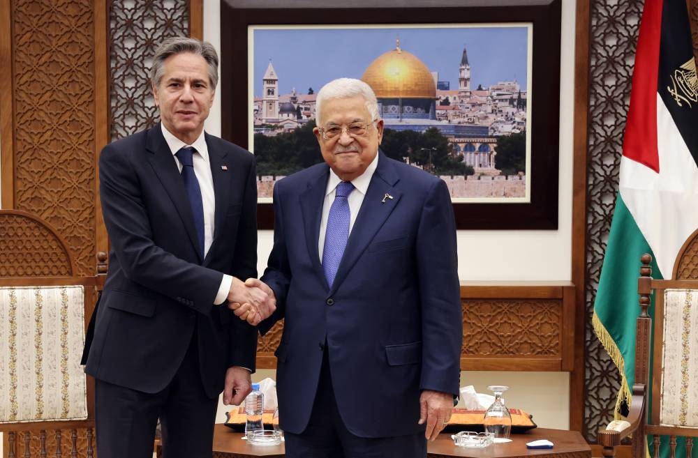 عباس يحذّر من التهجير.. وبلينكن يعد بتدابير ملموسة لإقامة الدولة الفلسطينية
