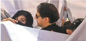 السجن 14 عاماً لعمران خان وزوجته بتهمة بيع هدايا الدولة