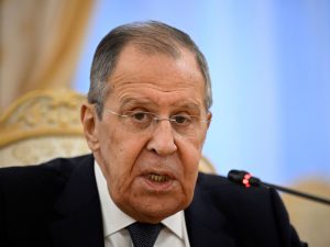 لافروف: ضربات أميركا وبريطانيا في اليمن انتهاك للقانون الدولي