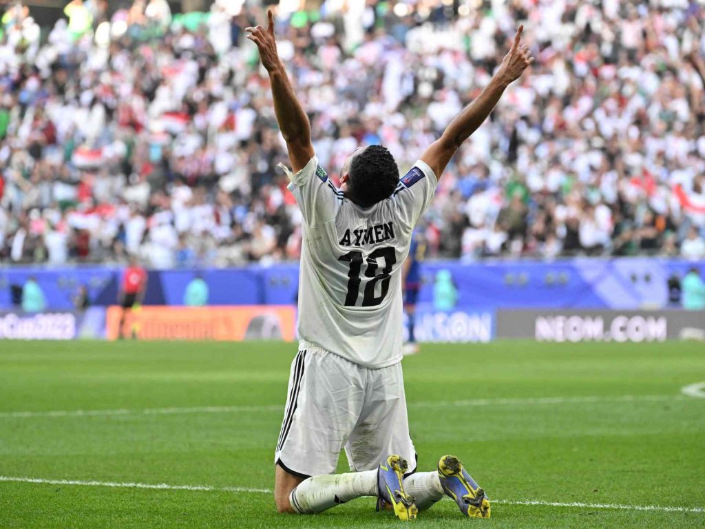 أيمن حسين يقود العراق لفوز تاريخي على اليابان والتأهل لثمن نهائي كأس آسيا