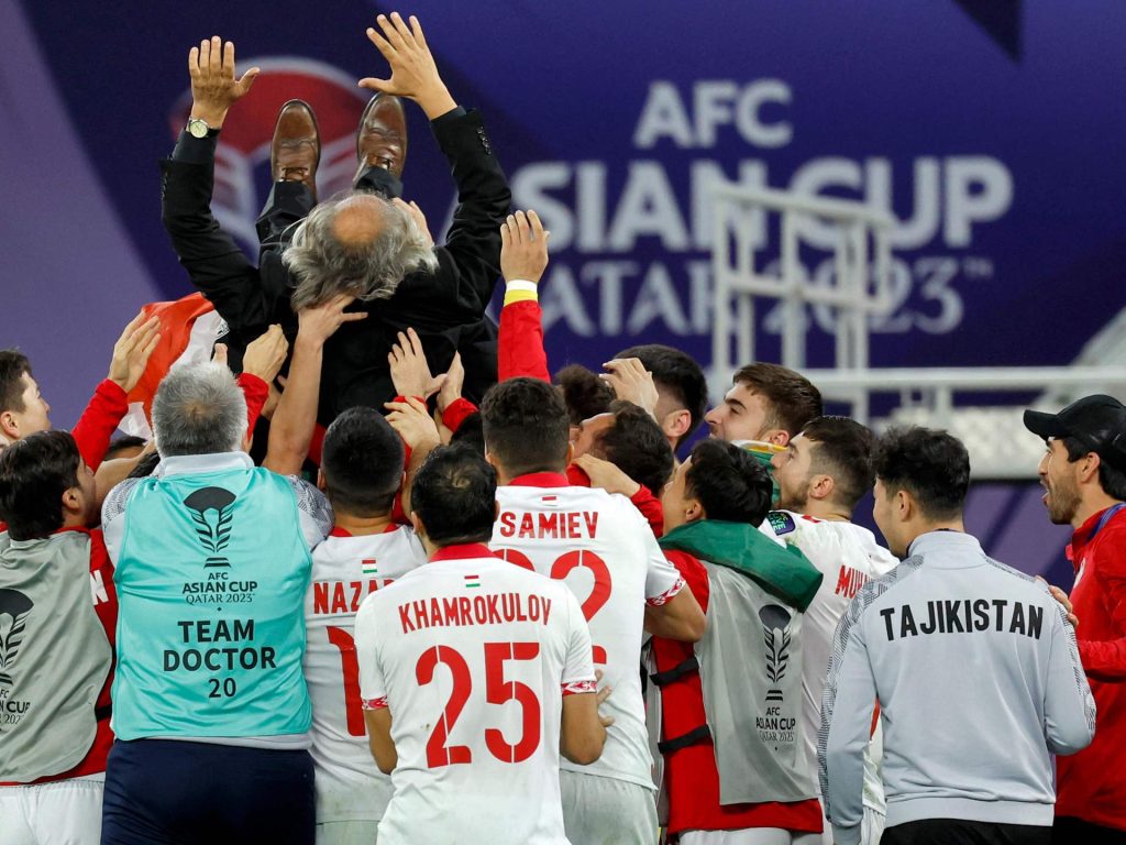ركلات الترجيح تطيح بالإمارات وتؤهل طاجيكستان لربع نهائي كأس آسيا