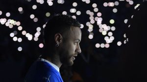فيديو: نيمار يطل بالبشت والعقال السعودي ويشارك في احتفالات “يوم التأسيس”