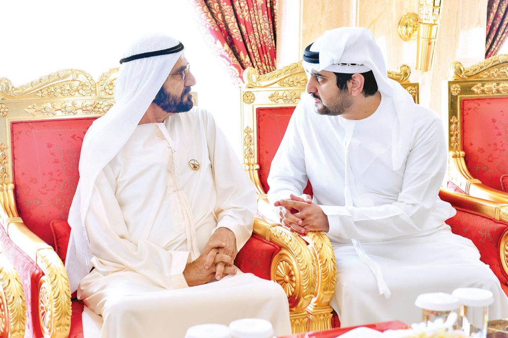 مكتوم بن محمد.. ريادة في العمل الحكومي