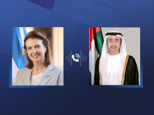 عبد الله بن زايد ووزيرة خارجية الأرجنتين يبحثان هاتفياً العلاقات الثنائية