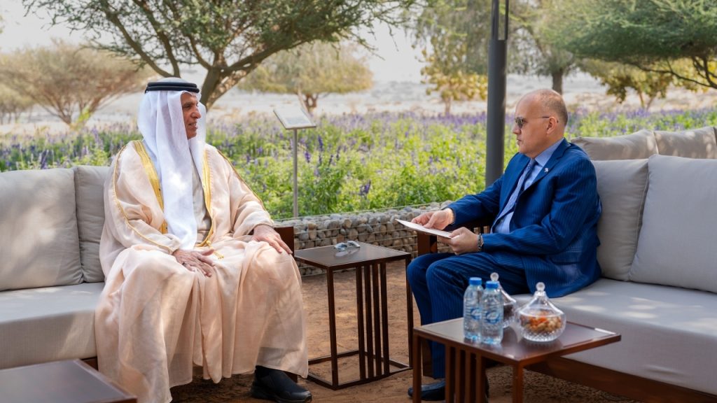 سعود بن صقر يبحث وسفير كوستاريكا علاقات التعاون