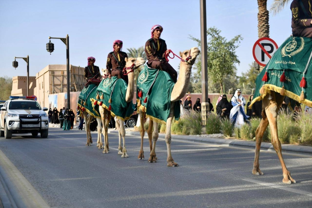 مدير الأمن العام يطلق فرقة هجانة وزارة الداخلية ضمن فعاليات الاحتفاء بيوم التأسيس