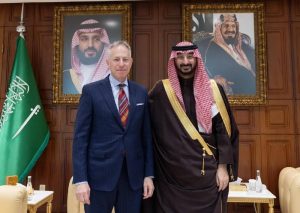 وزير الحرس الوطني والسفير الأمريكي يتبادلان الأحاديث الودية والأمور ذات الاهتمام المشترك