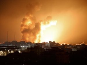 “قتل المنازل” جريمة الاحتلال بعد قتل الإنسان والحيوان بغزة