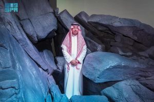 وزير السياحة يزور حي حراء الثقافي بمكة المكرمة