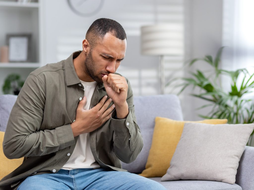 ما أسباب السعال المصحوب بصفير؟