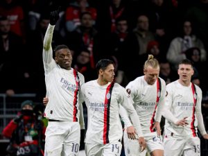 ميلان وبنفيكا يتأهلان لثمن نهائي الدوري الأوروبي