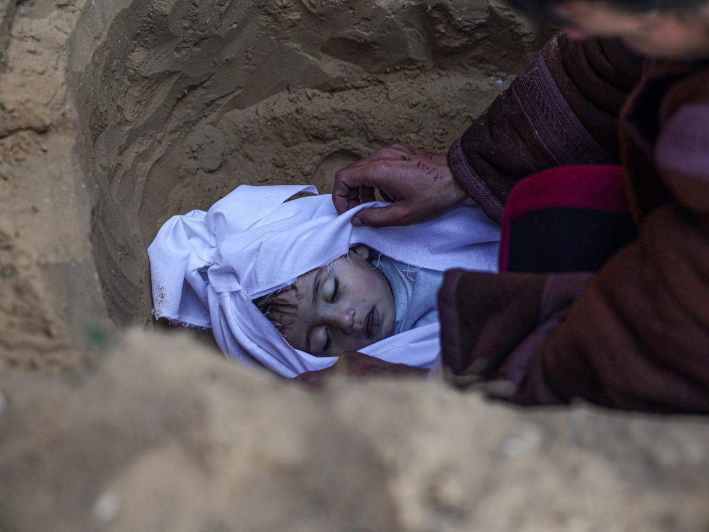 باحثون يحذرون: الآلاف قد يلقون حتفهم في غزة حتى بعد توقف الحرب