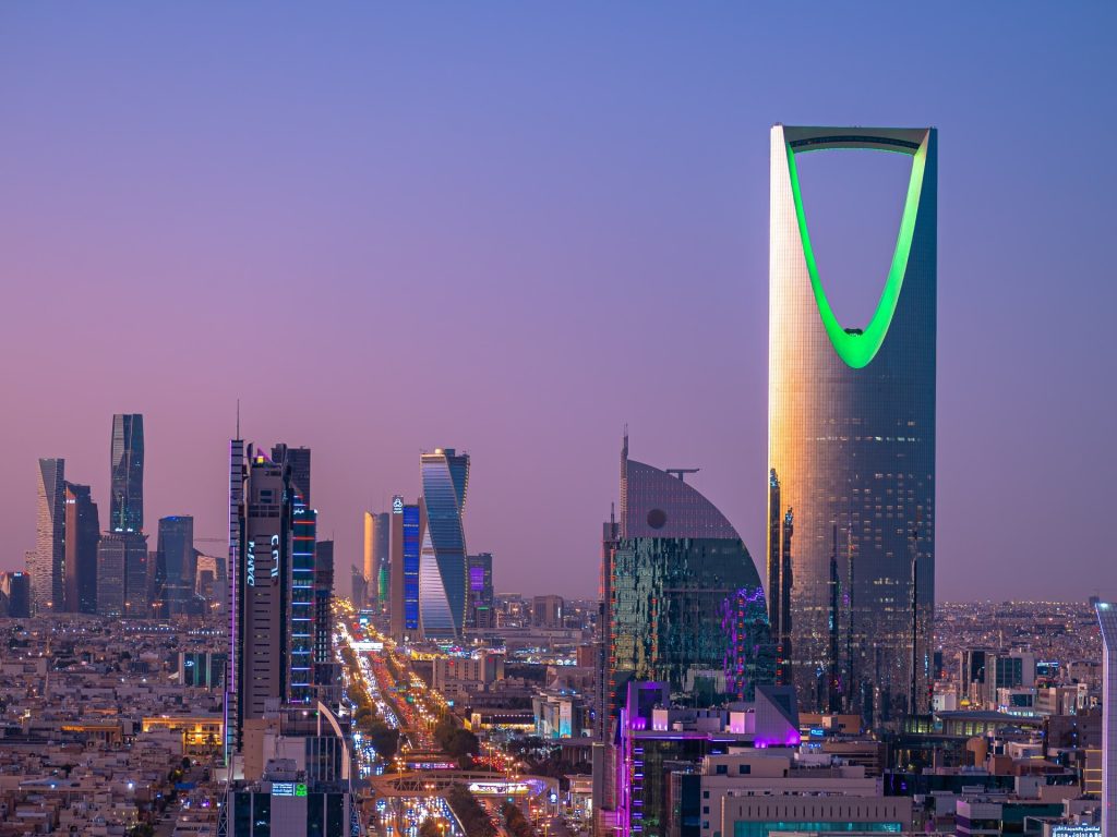 حوافز سعودية لجذب المقرات الإقليمية للشركات العالمية